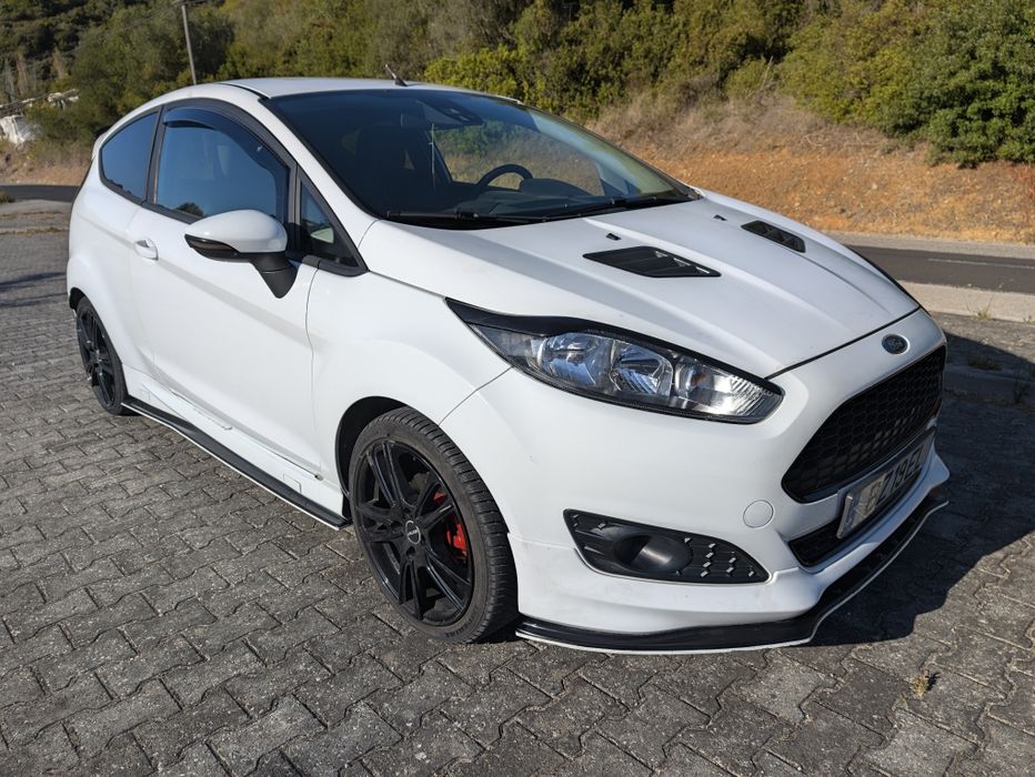 2013 Ford Fiesta Turbo — photo 5