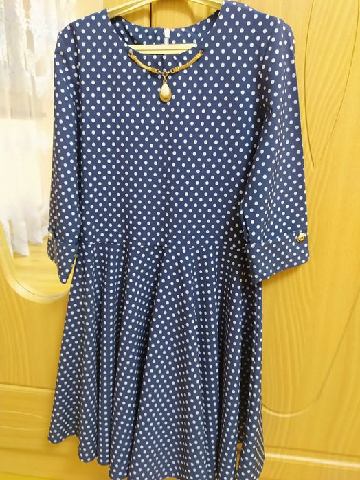 Нарядне плаття для дівчинки