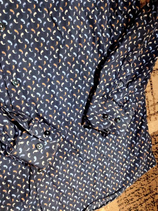 Стильна чоловіча сорочка