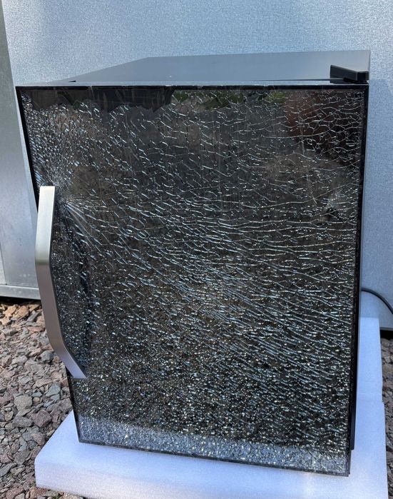 Klarstein Beersafe M Onyx Lodówka 33L [Sprawna / Pęknięta Szyba]