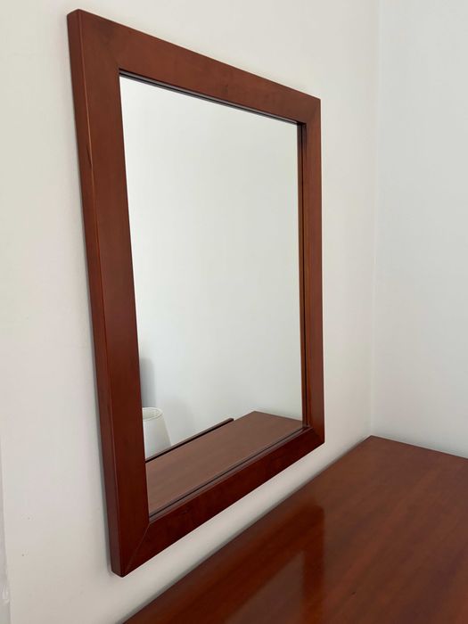 Mobília de Quarto Casal em Cerejeira – Cama (com colchão)+Cómoda+Roupeiro+Espelho+Cadeira+Mesinhas