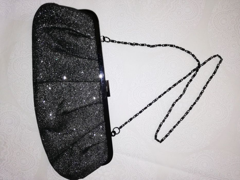 Elegante carteira de cerimónia nova