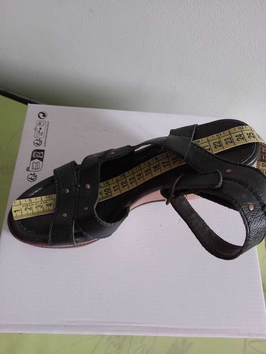 Sandały skórzane na koturnie Steve Madden