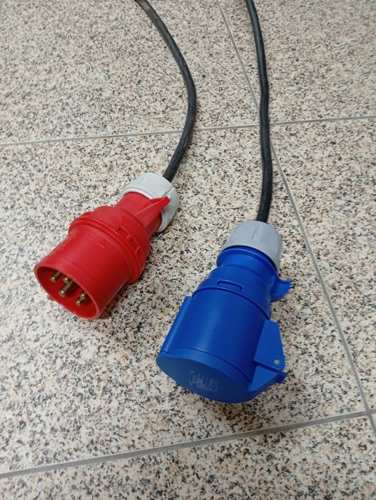 Adaptador industrial 32A Trifásico para monofásico