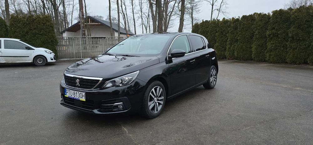 Peugeot 308 Stan bardzo dobry, niski przebieg, auto idealne