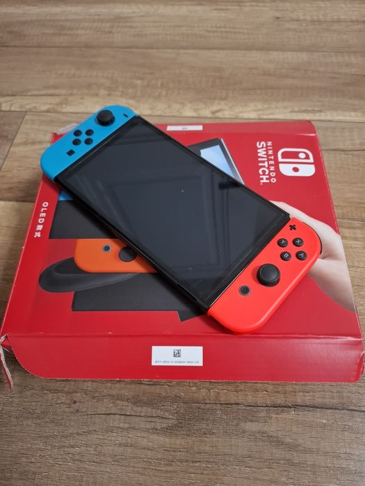 Nintendo switch oled.