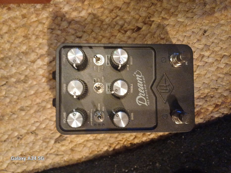 Pedais de efeito para guitarra eléctrica - Excelente estado