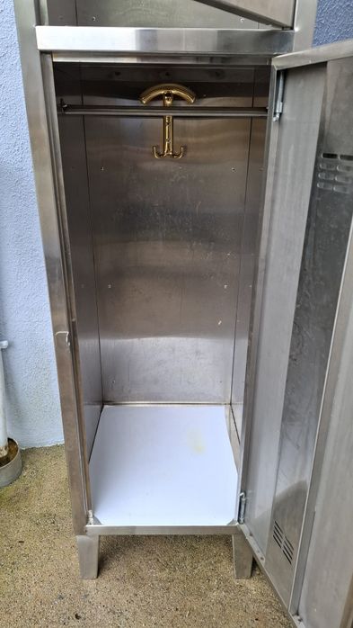 Conjunto de 4 cacifos de 2 portas/1 corpo inox