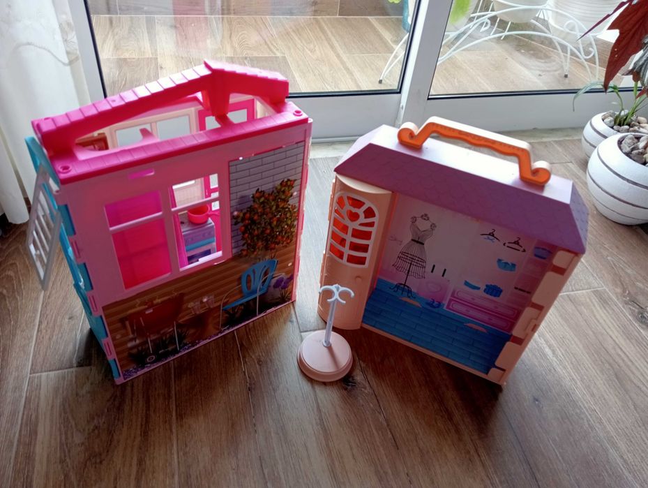 Casa para bonecas(duas para venda)