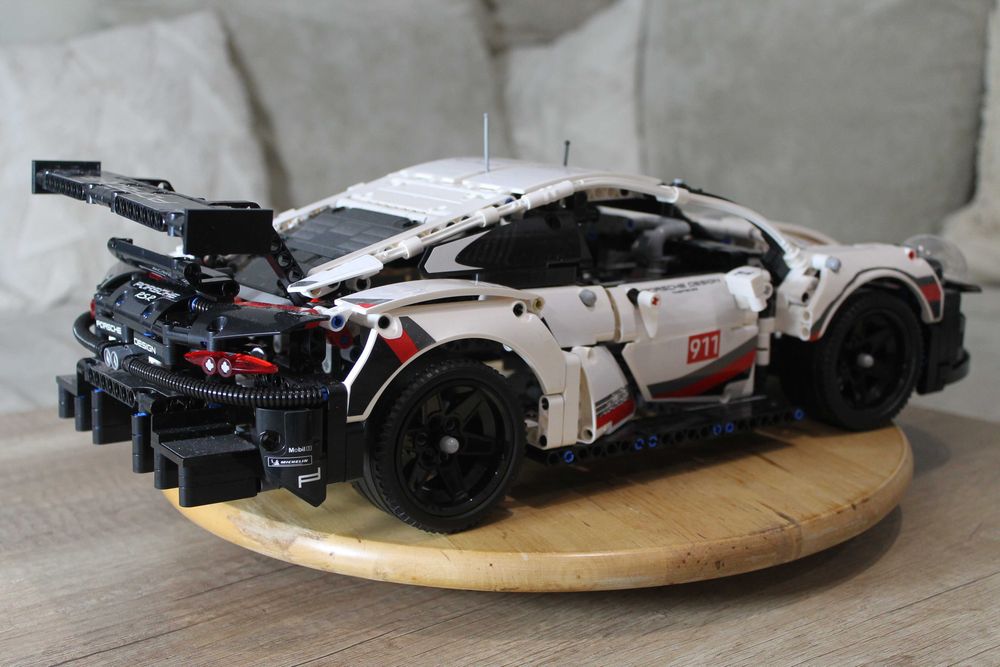 Samochód Sportowy PORSCHE 911 RSR klocki auto 1580 elementów (42096)