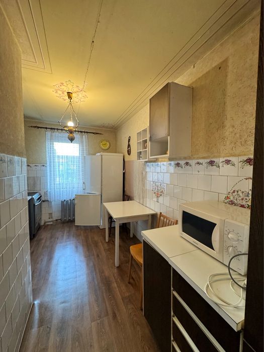 Читайте уважно! Продаж частки 1/2 (половини) квартири, яка в співвласності - вулиця Юрія Липи (бічна Чорновола) / 3 кімнати / 9 поверх