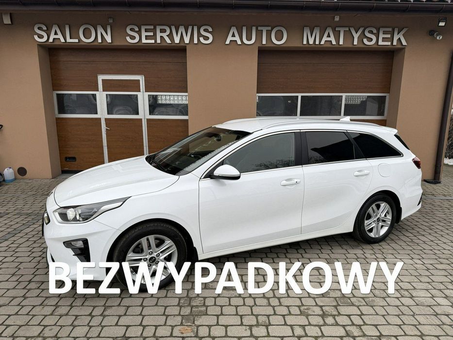 Kia Ceed 1,4 T-GDI 140KM  Automat  CarPlay  Kamera