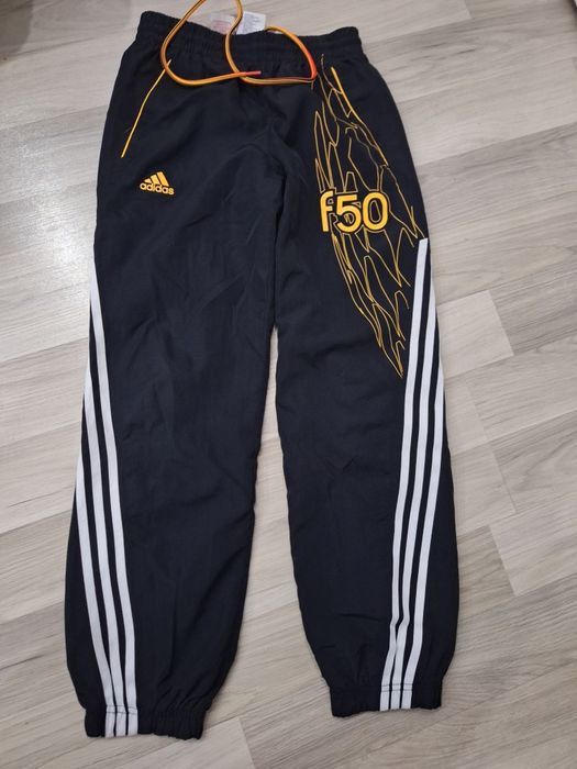 Spodnie dresowe Adidas rozmiar 152