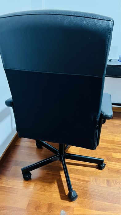 Secretaria e Cadeira