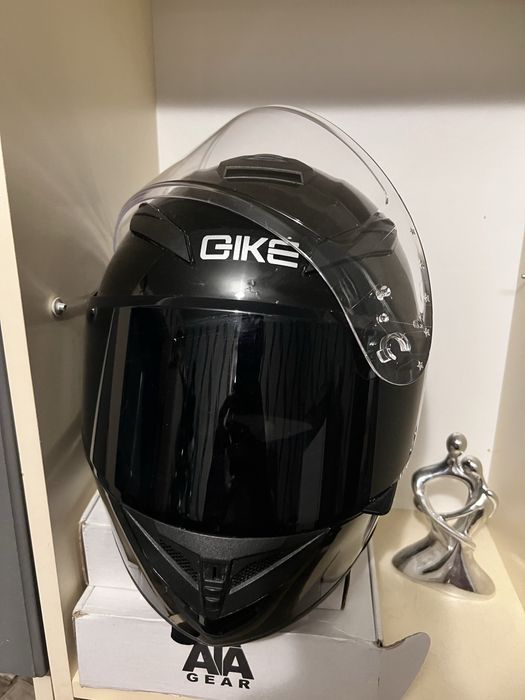 Продам мотошолом GIKE