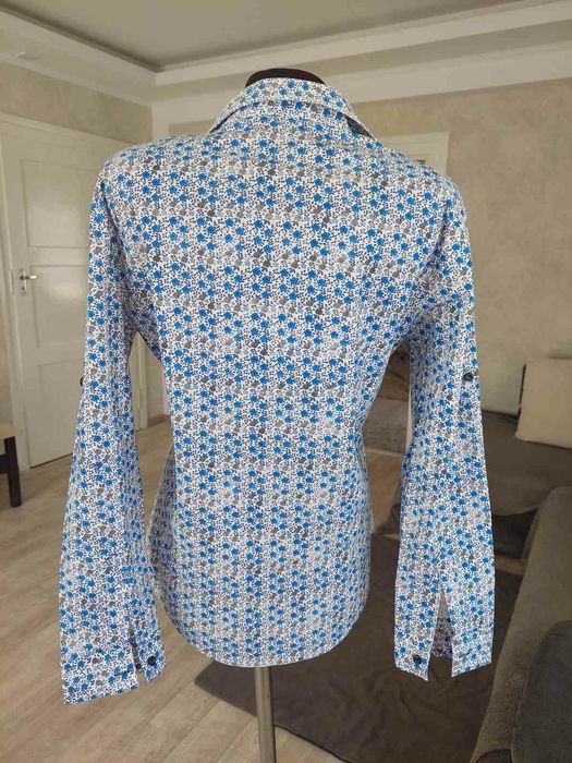 Рубашка женская в цветочный принт