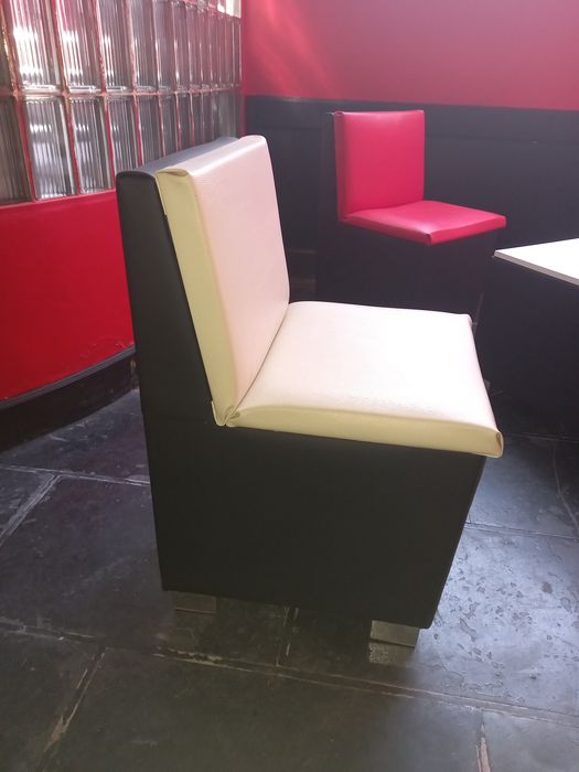 Conjunto de Sofas e mesinha