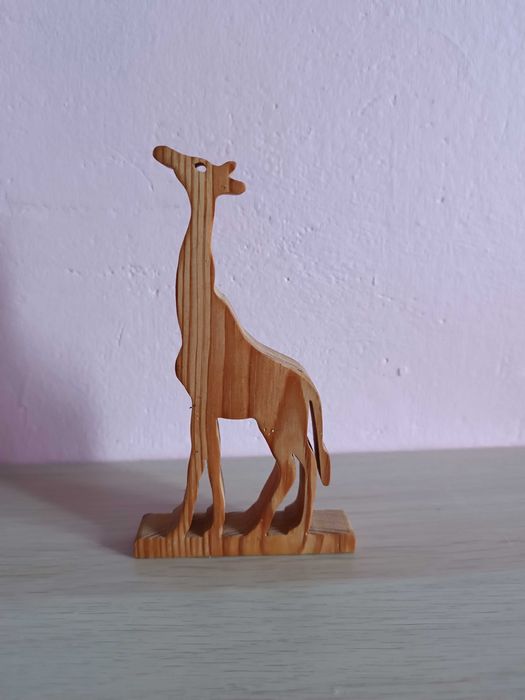 ŻYRAFA figurka z surowego drewna 16 cm