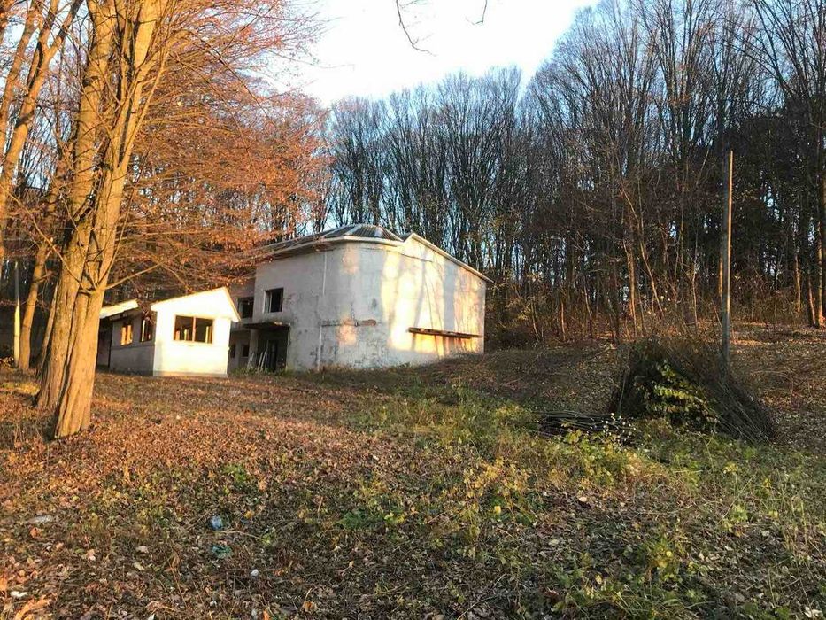 Продаж комерції з ділянкою під будівництво, площею 2,6 Га.