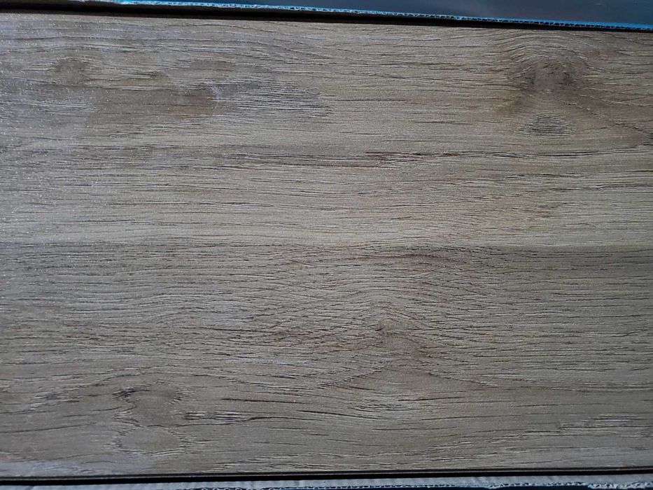 Ламинат Дуб бургундский светлый