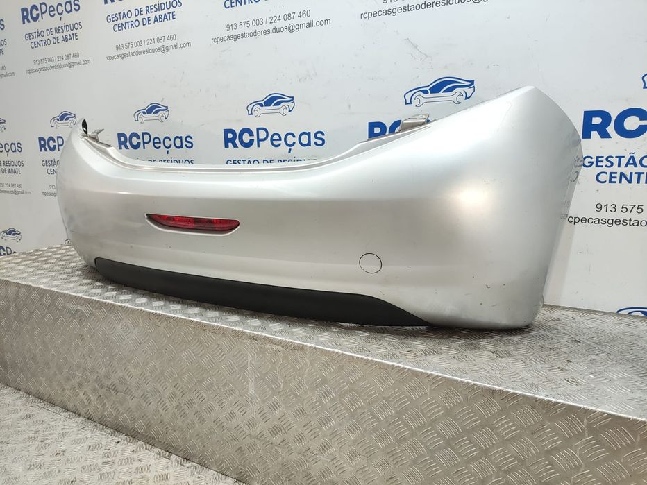 Parachoques trás traseiro original Peugeot 208 Mk1 fase 1 de 2015 a