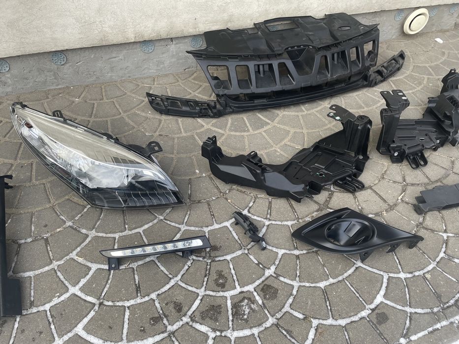 Фари фара меган 3 megane 3 кронштейн лед