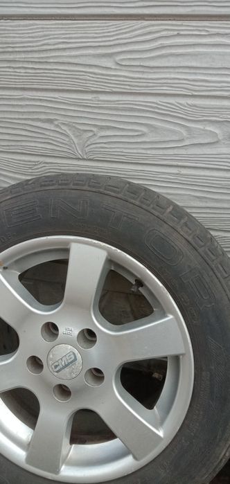 Продам диски с резиной комплект