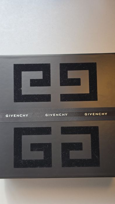 Парфюмерний набір для чоловіків Givenchy Gentleman