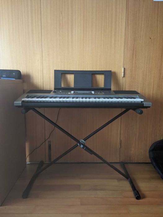 Teclado Yamaha PSR-E353