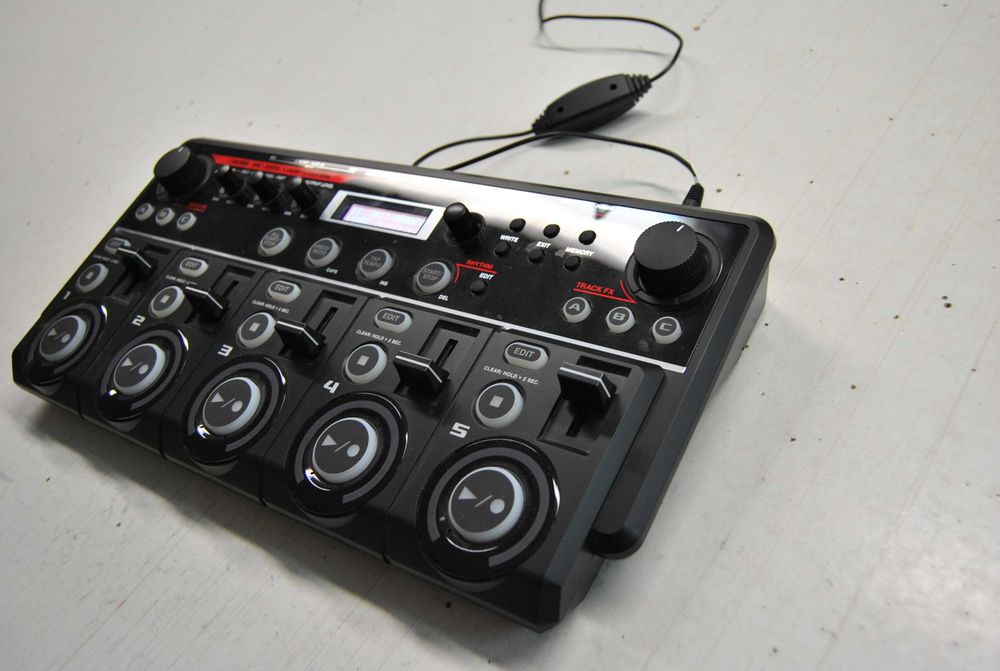 Boss RC 505 Loop Station Looper Sampler