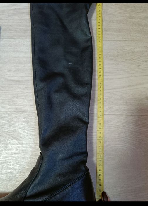 Продам жіночі ботфорти модні шкіряні