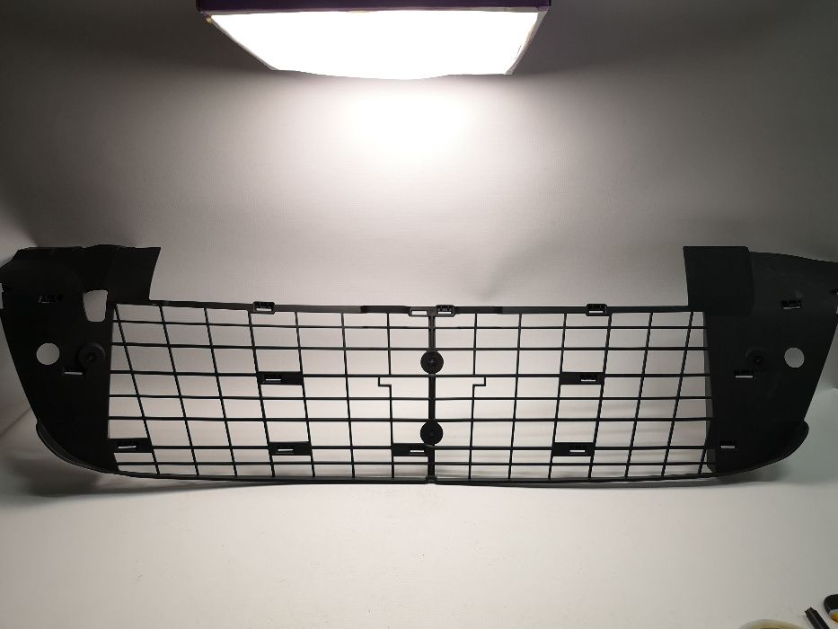ATRAPA KRATKA OSŁONA POD GRILL Renault Master III oryginał nowa