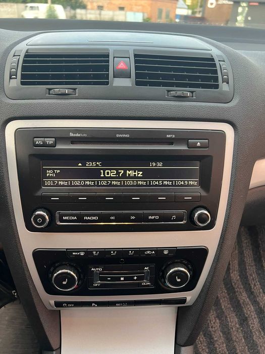 Skoda Octavia 2010 VIN TMBHT61Z1B2088008 фото оголошення 19 з 24