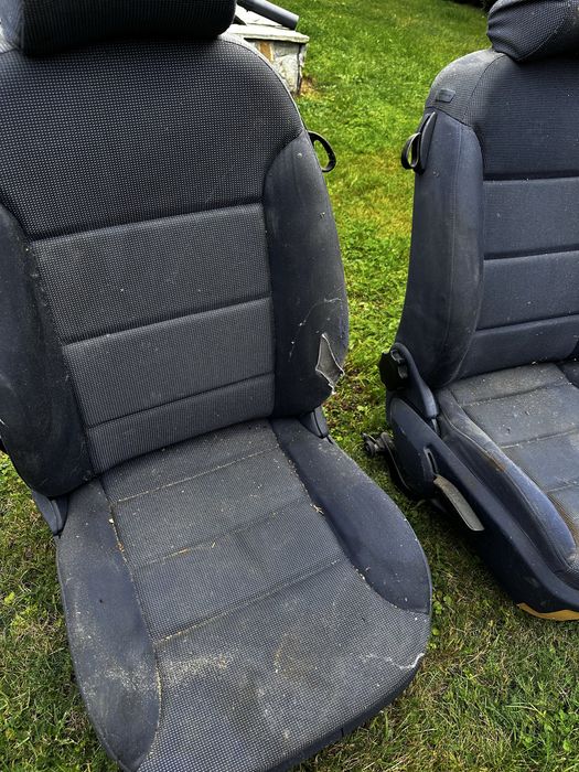 Oddam fotele audi a3 8l