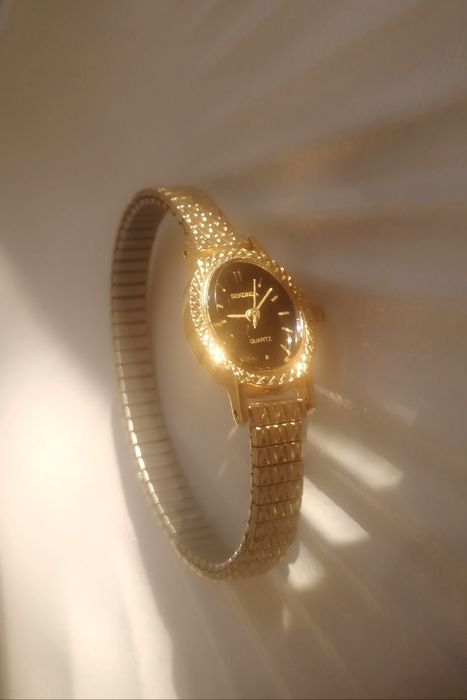 Seconda вінтажний жіночий кварцевий годинник позолота 24к Японія оригі