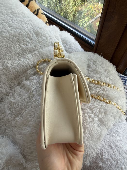 Міні-сумочка в стилі Chanel, стан нової