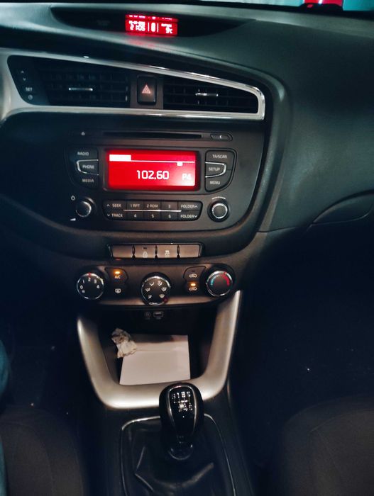 Kia 2016 /12.  Com todo o Histórico