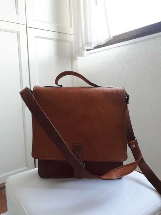 Mala castanha de cabedal unissexo