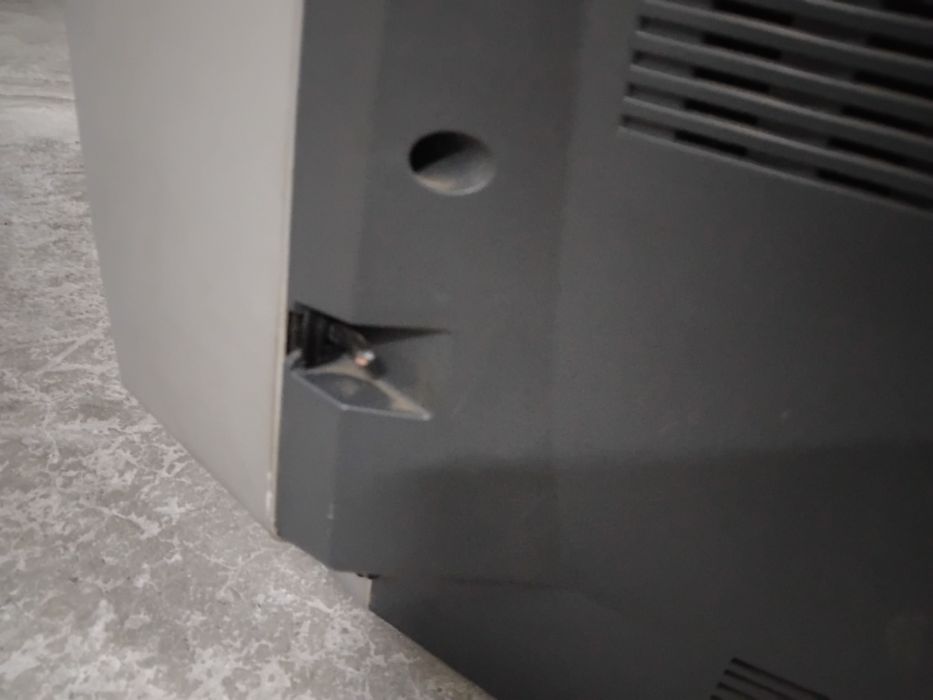 Tv Daewoo com leitor de cassetes VHS