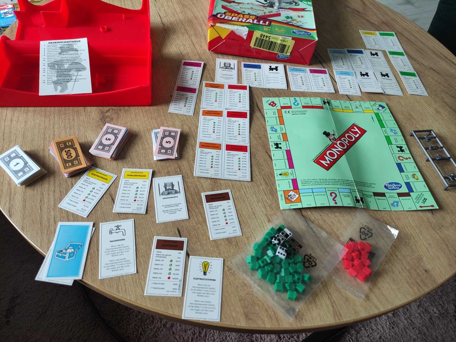 Monopoly hasbor wersja podróżna mini Grab & Go Spass Uberall