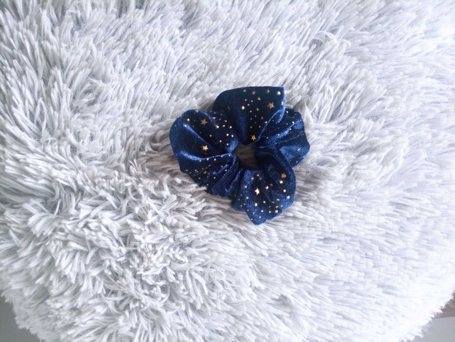 Scrunchie w gwiazdki