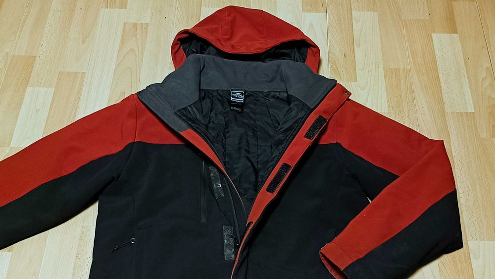 Męska zimowa kurtka softshell THE NORTH FACE r.M stan bardzo dobry