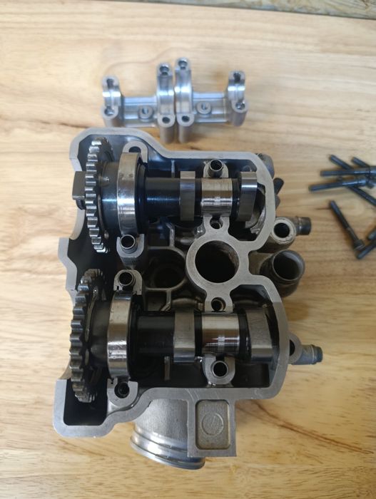 Głowica Suzuki Rmz 250 07-09 rok stan BDB