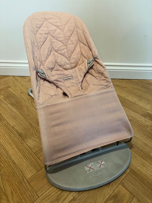 Leżaczek bujaczek babybjorn