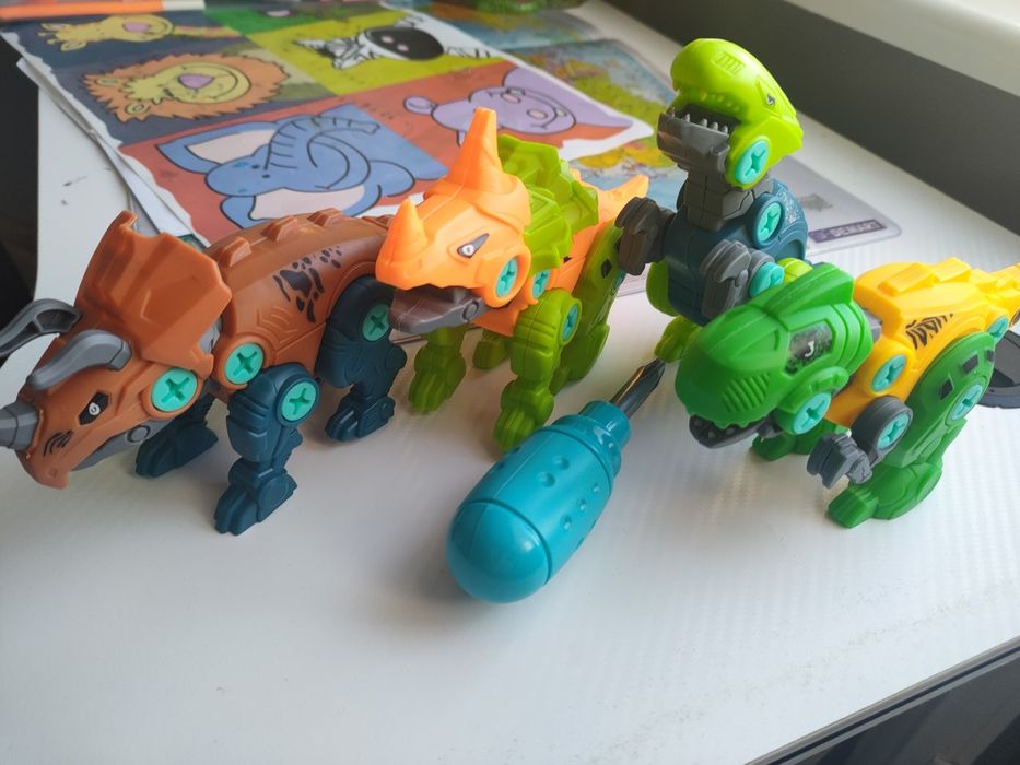 Dinozaury rozkręcane plus puzzle
