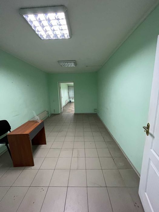 Сдам помещения на 1-м этаже с отдельным входом 50м2 - Валентиновская!