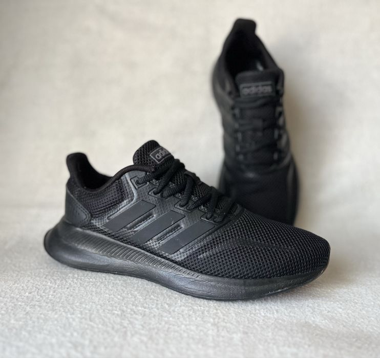Кросівки жіночі Adidas Runfalcon