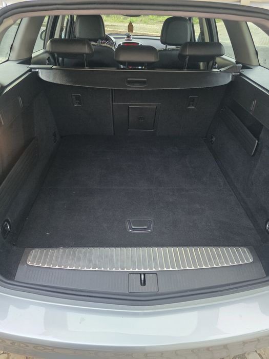 Opel Astra SportsTourer 1.3 Cdti 95cv ( Apenas 46 mil kms )