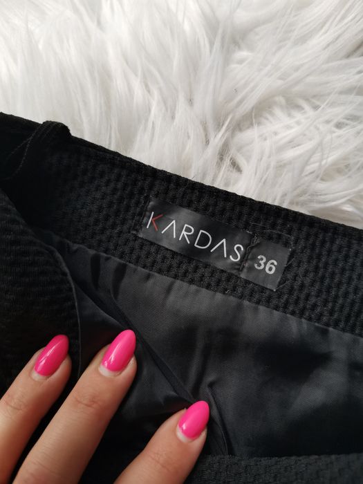 Spódnica czarna z zamkami S 36