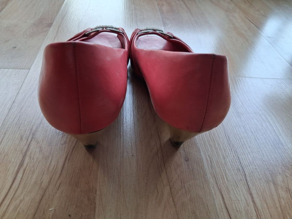 Buty pantofle na obcasie